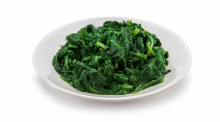 13 superfoods that help prevent and manage migraines